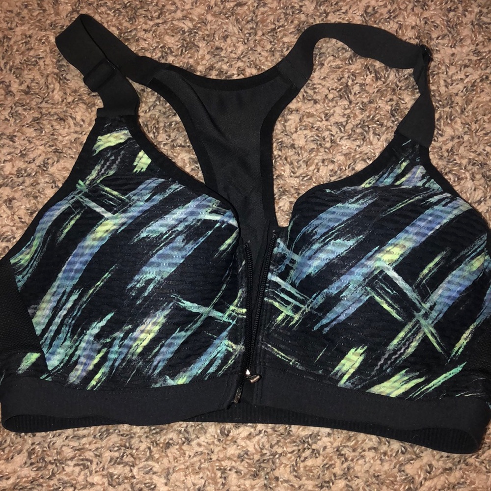 VS ZIP UP IN FRONT WOMENS SPORTS BRA !!